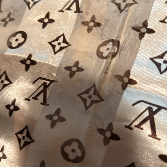 Vintage scarf- flawed - Picture 4 of 5